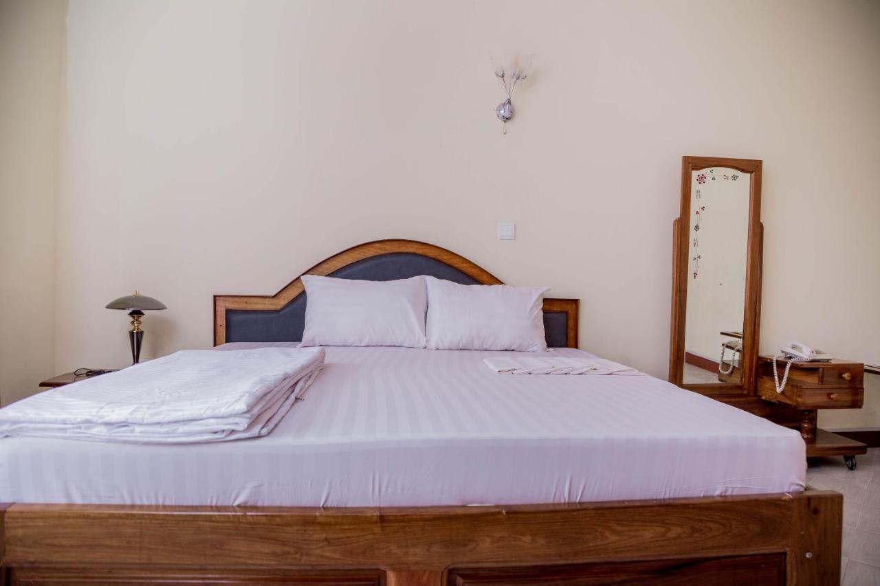 Kilimanjaro Crane Hotel โมชิ ภายนอก รูปภาพ