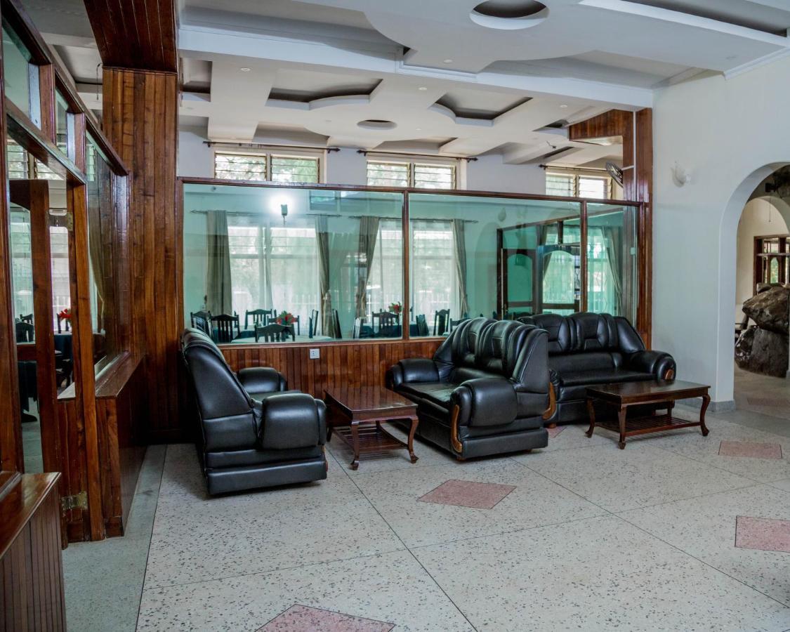 Kilimanjaro Crane Hotel โมชิ ภายนอก รูปภาพ