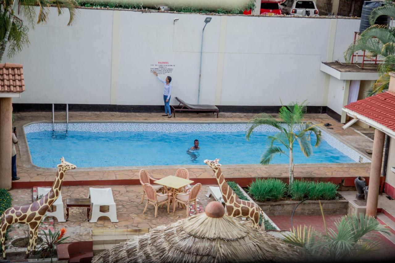 Kilimanjaro Crane Hotel โมชิ ภายนอก รูปภาพ
