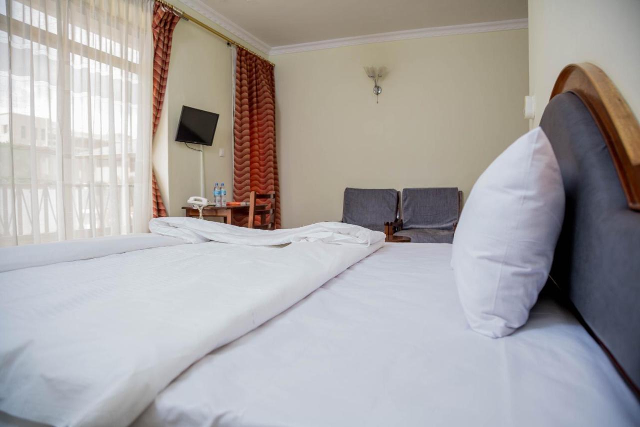 Kilimanjaro Crane Hotel โมชิ ภายนอก รูปภาพ