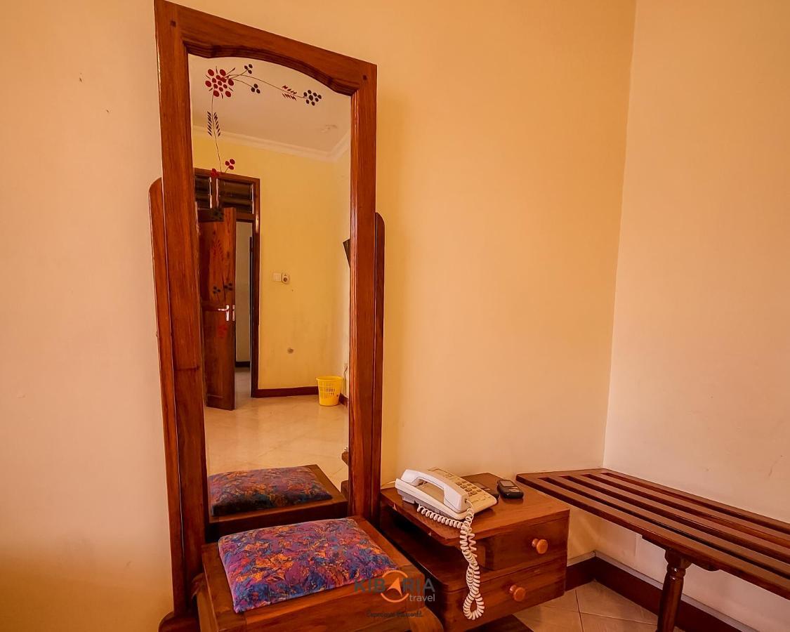Kilimanjaro Crane Hotel โมชิ ภายนอก รูปภาพ